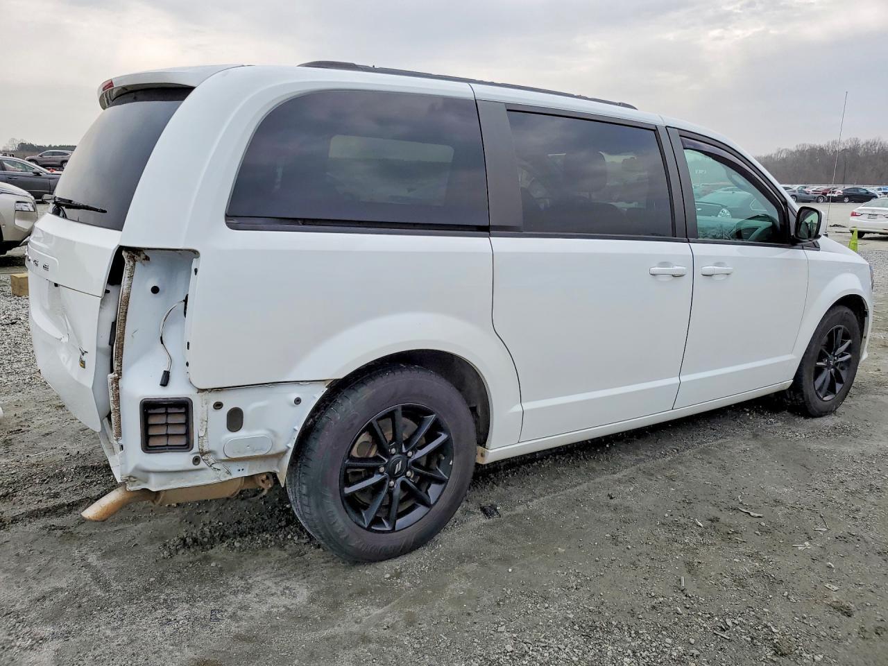 2019 Dodge Grand Caravan Gt - zdjęcie 3