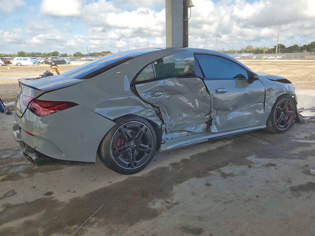 2026 Mercedes-Benz Cla Amg 45S 4Matic - zdjęcie 3