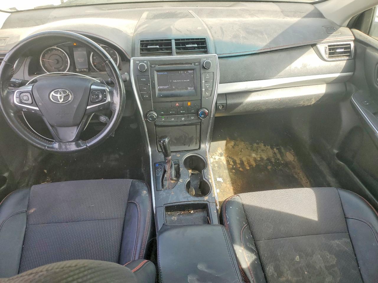2016 Toyota Camry Se - zdjęcie 8