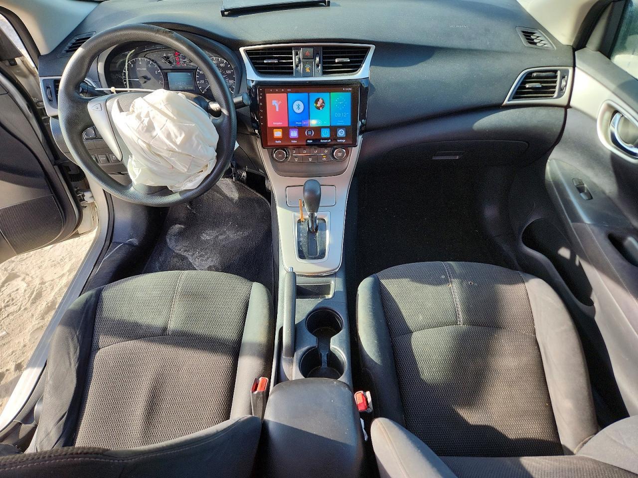 2014 Nissan Sentra S - zdjęcie 15