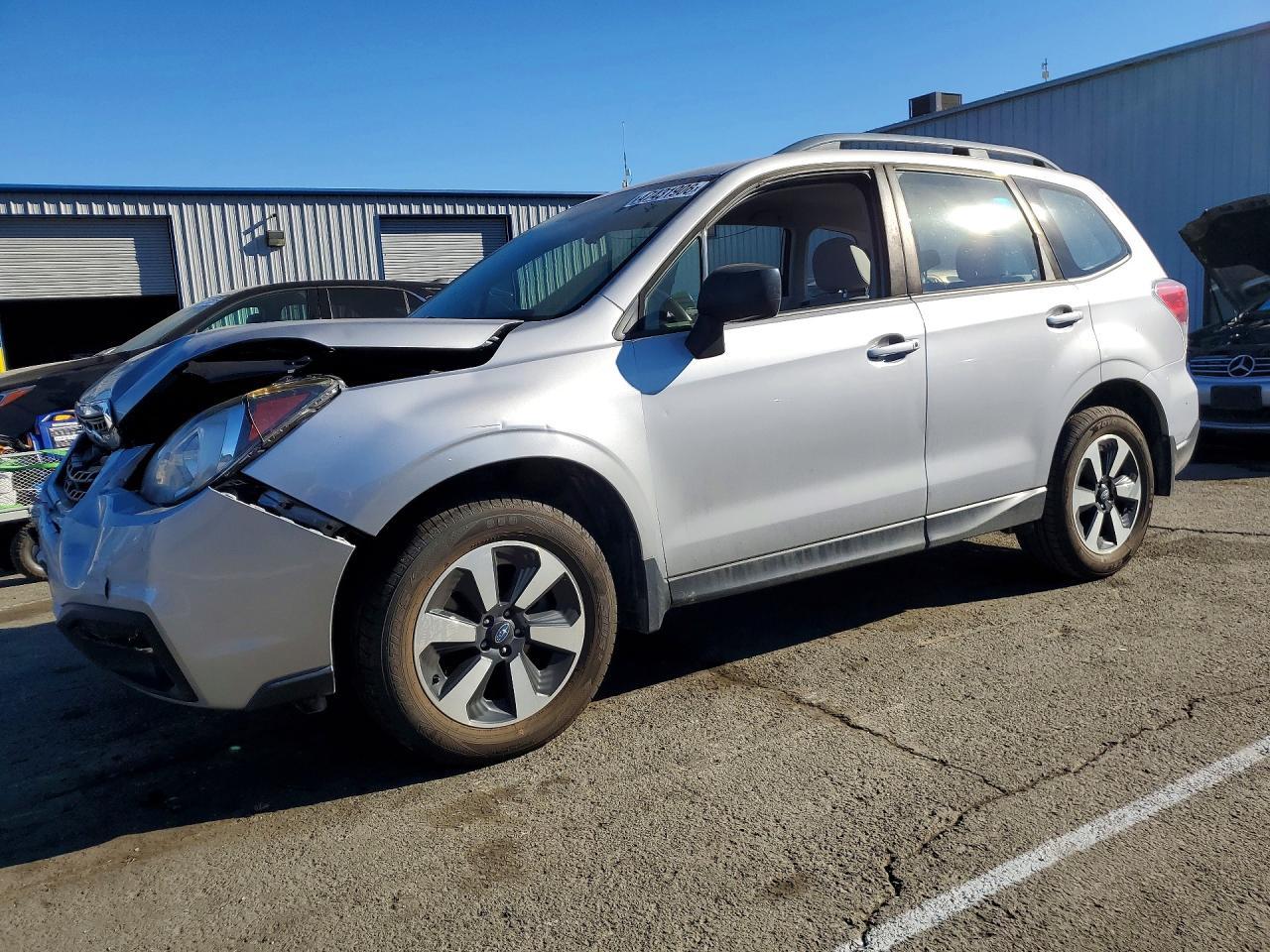 2018 Subaru Forester 2.5I - zdjęcie główne