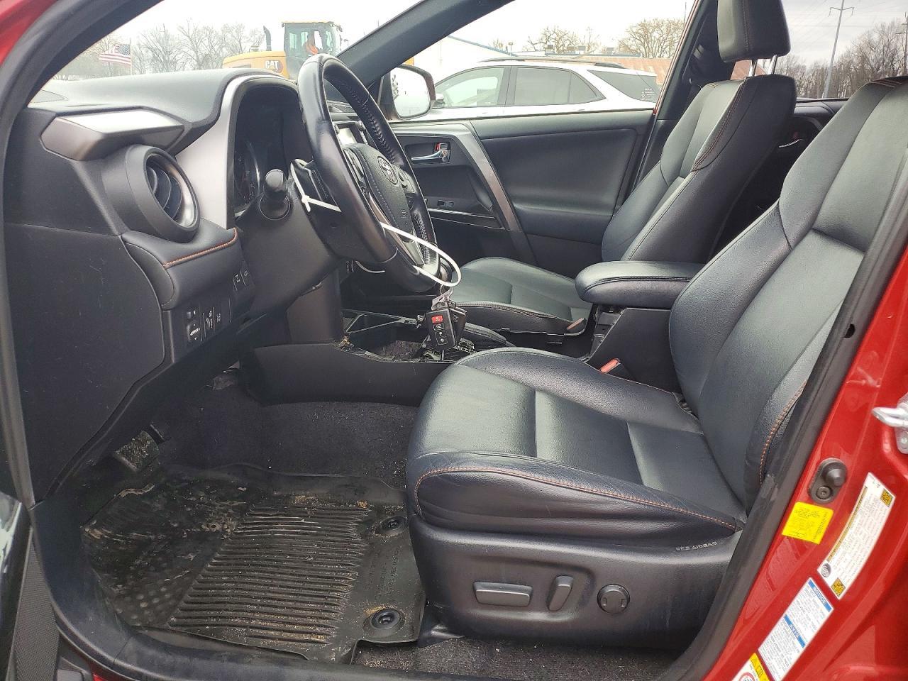 2017 Toyota Rav4 Se - zdjęcie 7
