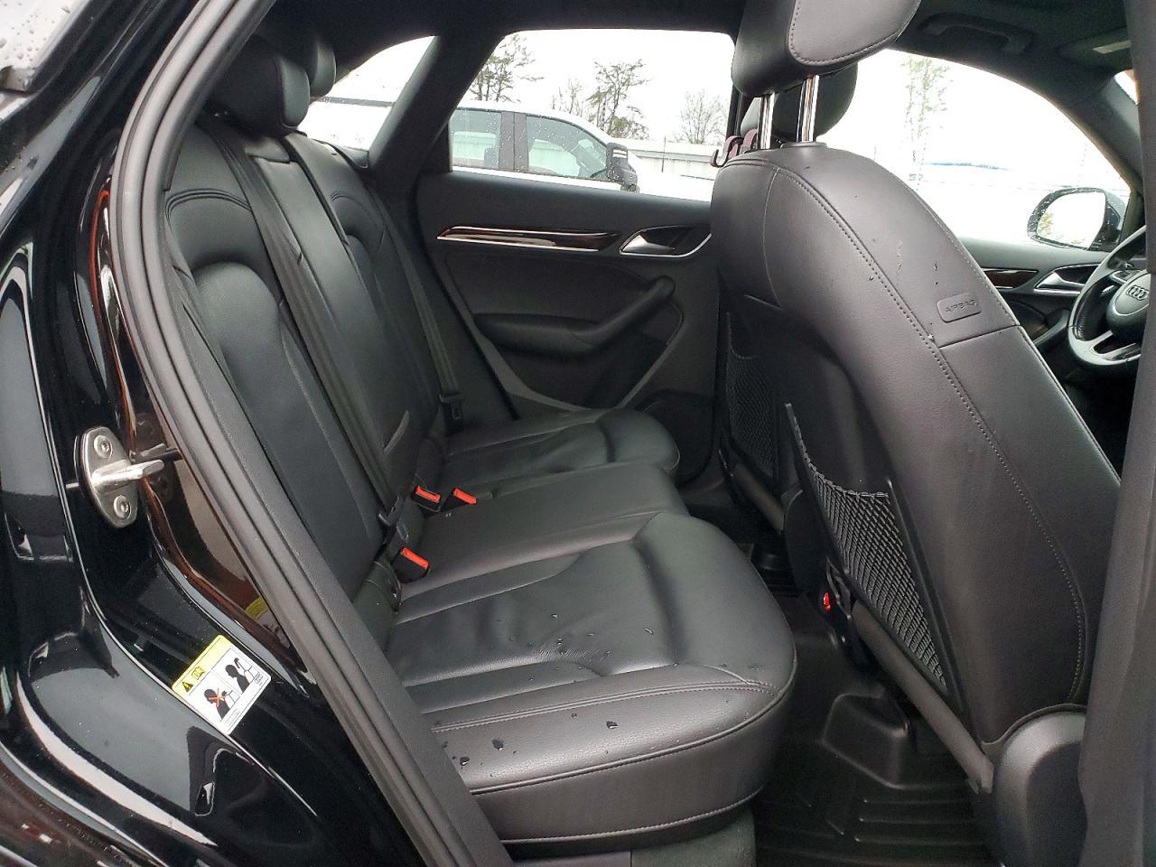 2015 Audi Q3 Premium Plus - zdjęcie 10