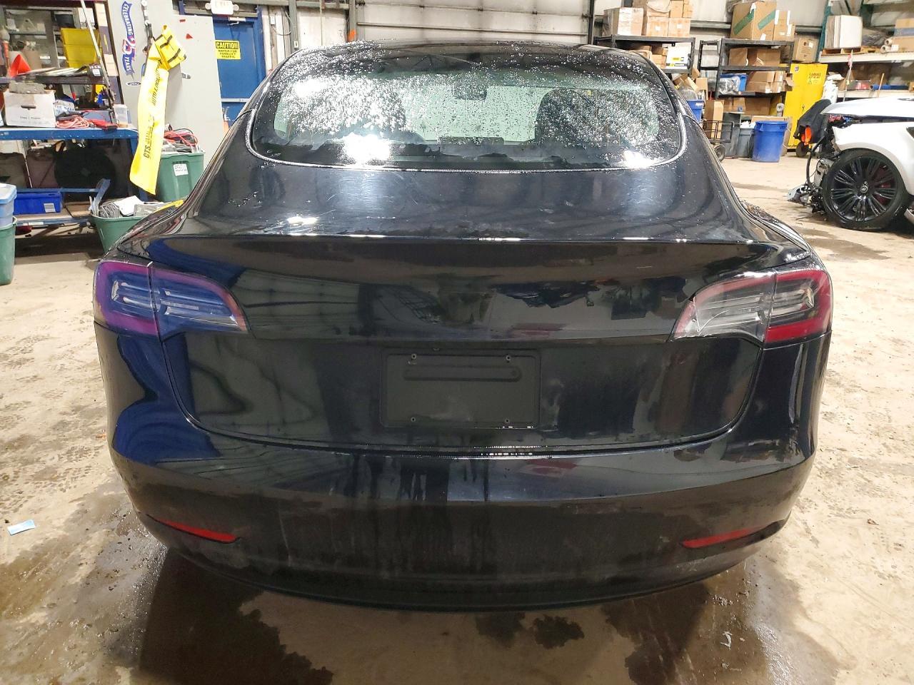 2019 Tesla Model 3 - zdjęcie 6