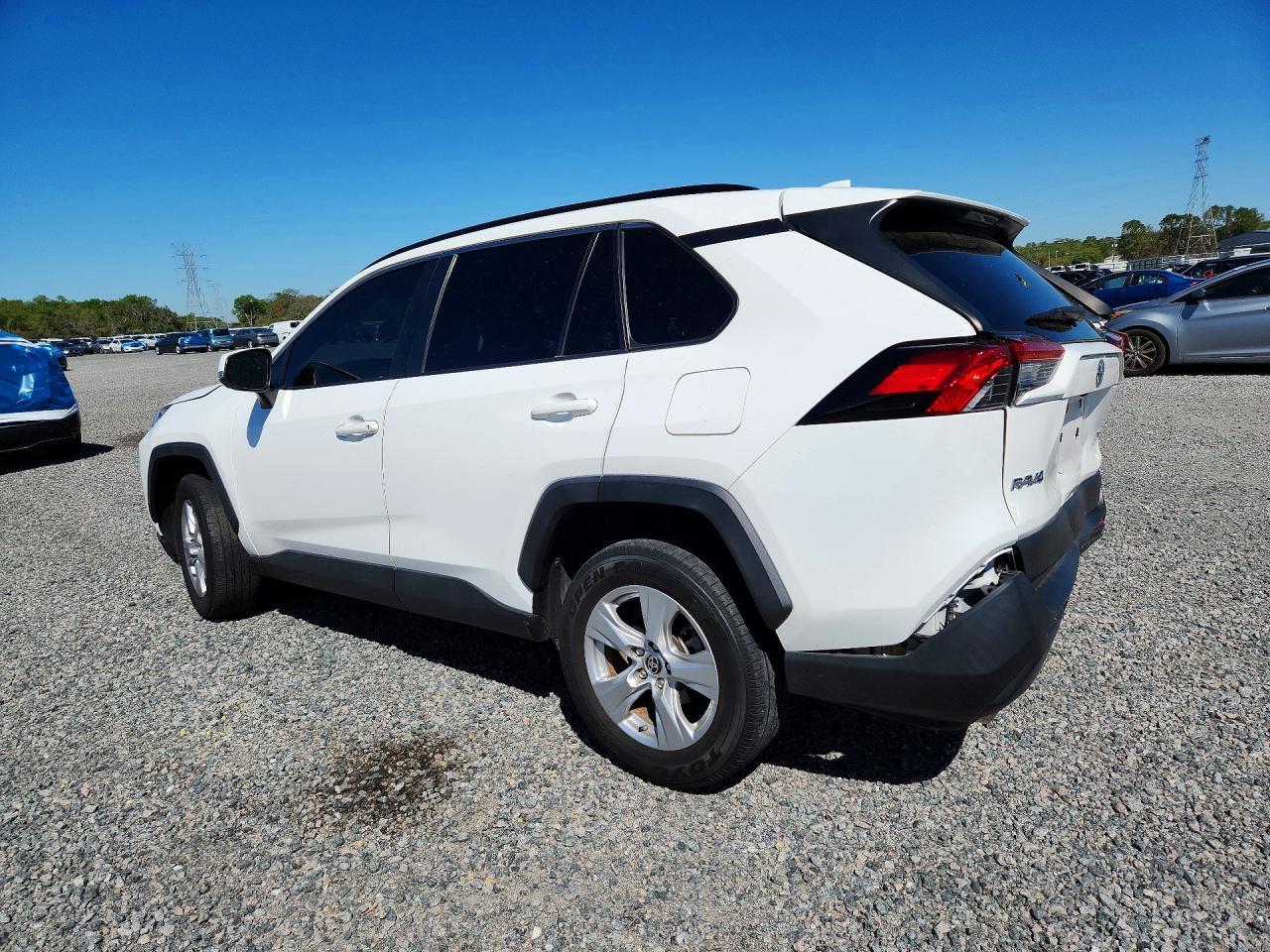 2019 Toyota Rav4 Xle - zdjęcie 2
