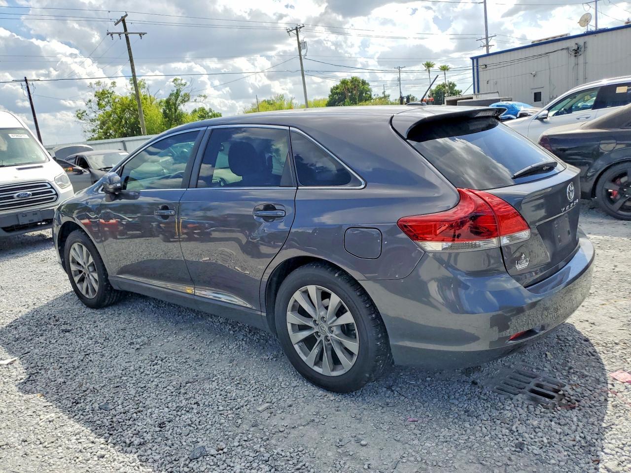2015 Toyota Venza Le - zdjęcie 2