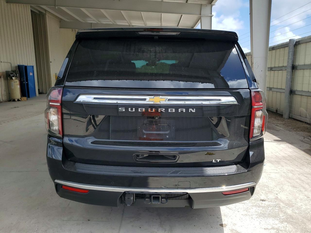 2023 Chevrolet Suburban C1500 Lt - zdjęcie 6