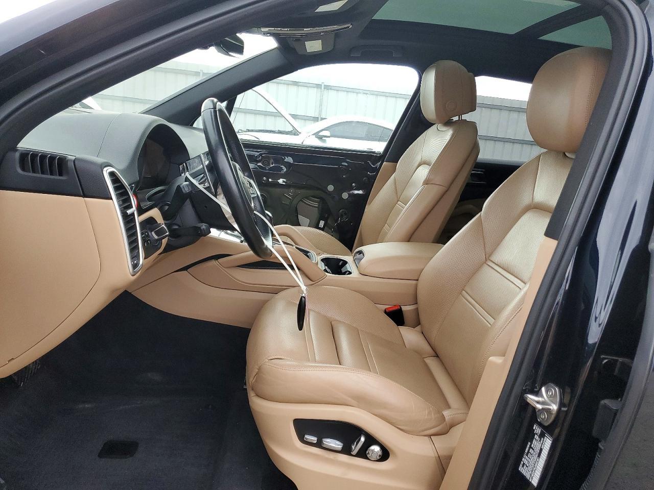 2020 Porsche Cayenne E-Hybrid - zdjęcie 7