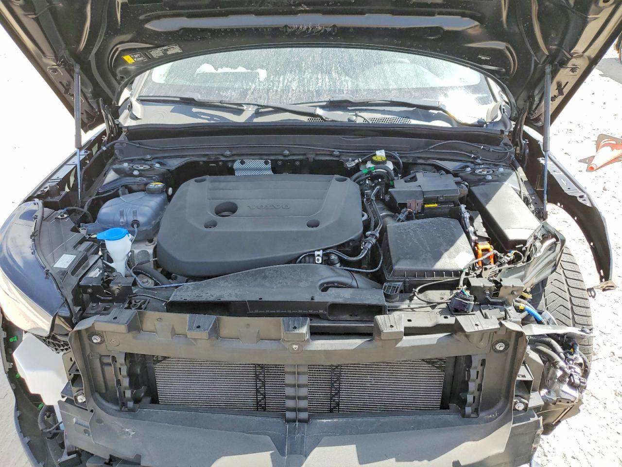 2025 Volvo Xc40 Core - zdjęcie 12