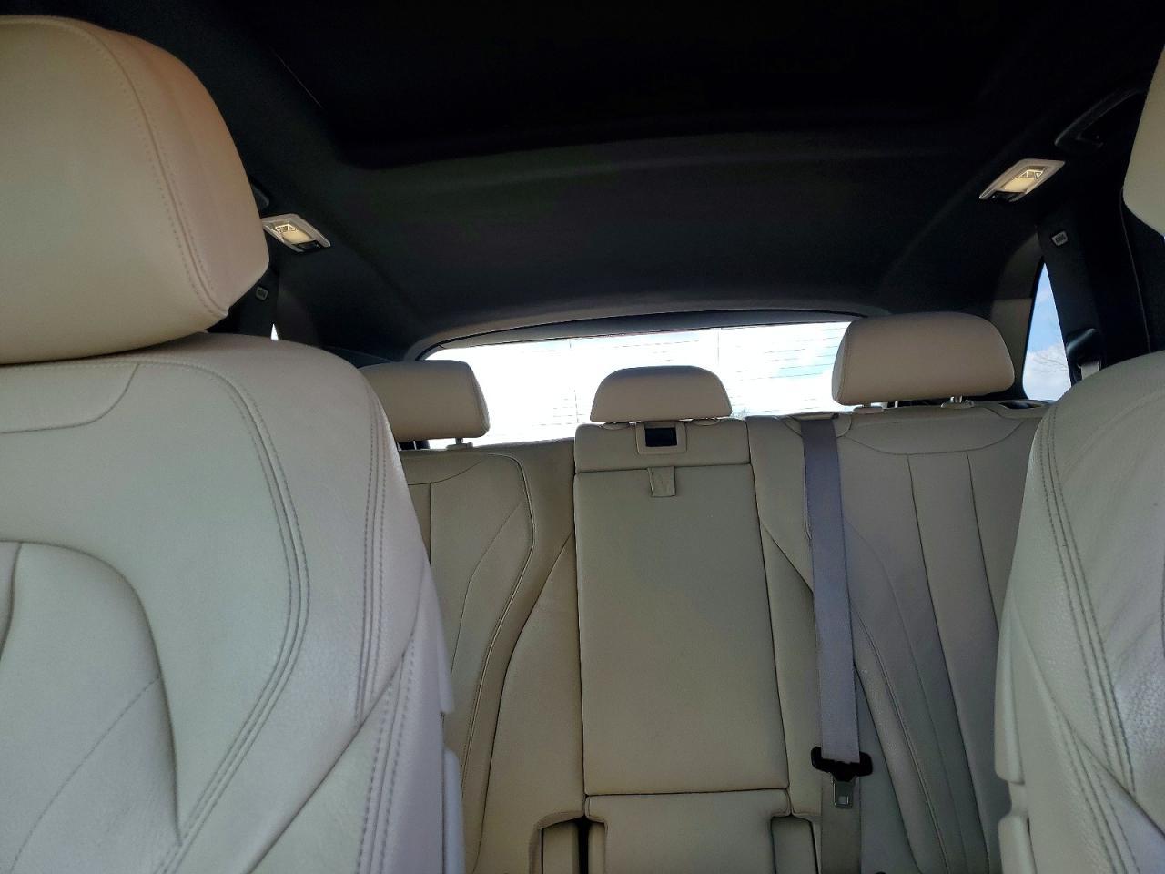 2017 BMW X5 xDrive35I - zdjęcie 10