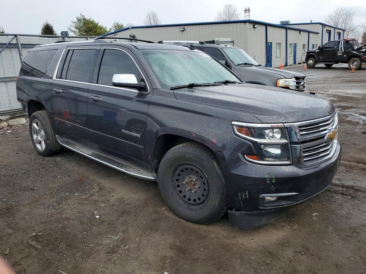 2015 Chevrolet Suburban K1500 Ltz - zdjęcie 4