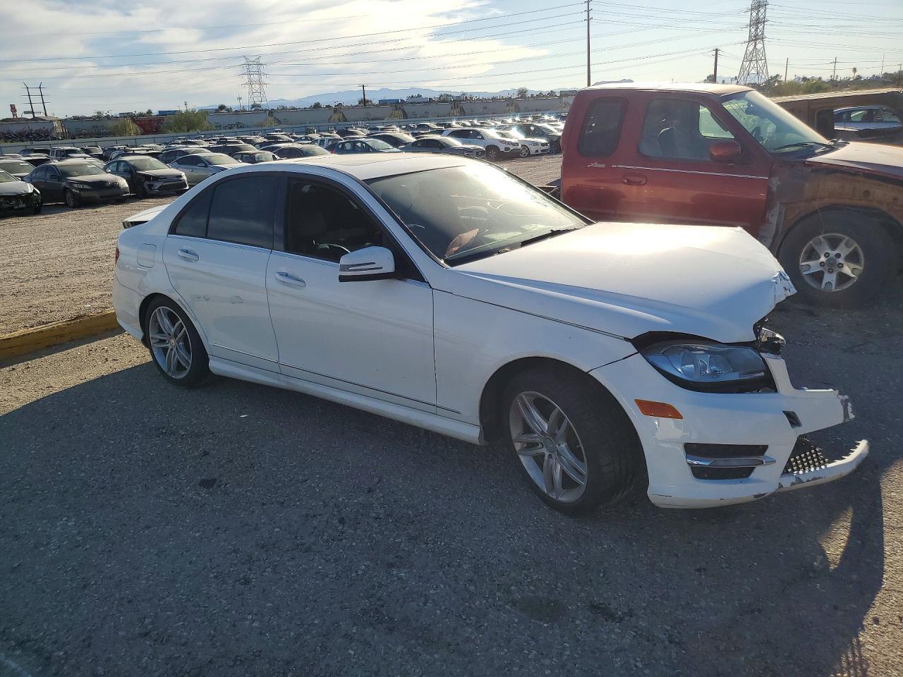 2014 Mercedes-Benz C 250 - zdjęcie 4