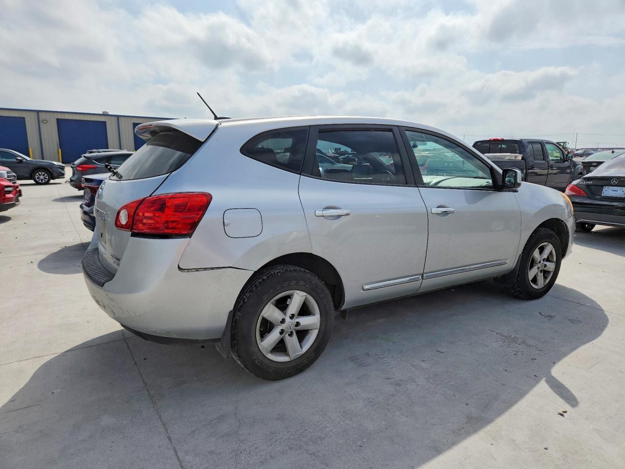 2013 Nissan Rogue S - zdjęcie 3