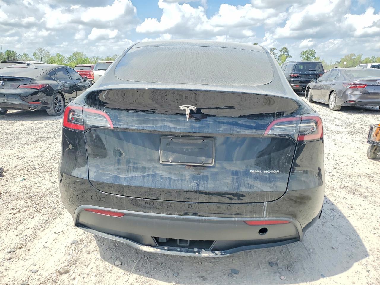 2023 Tesla Y - zdjęcie 6