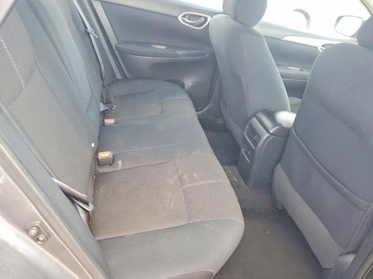 2015 Nissan Sentra S - zdjęcie 10