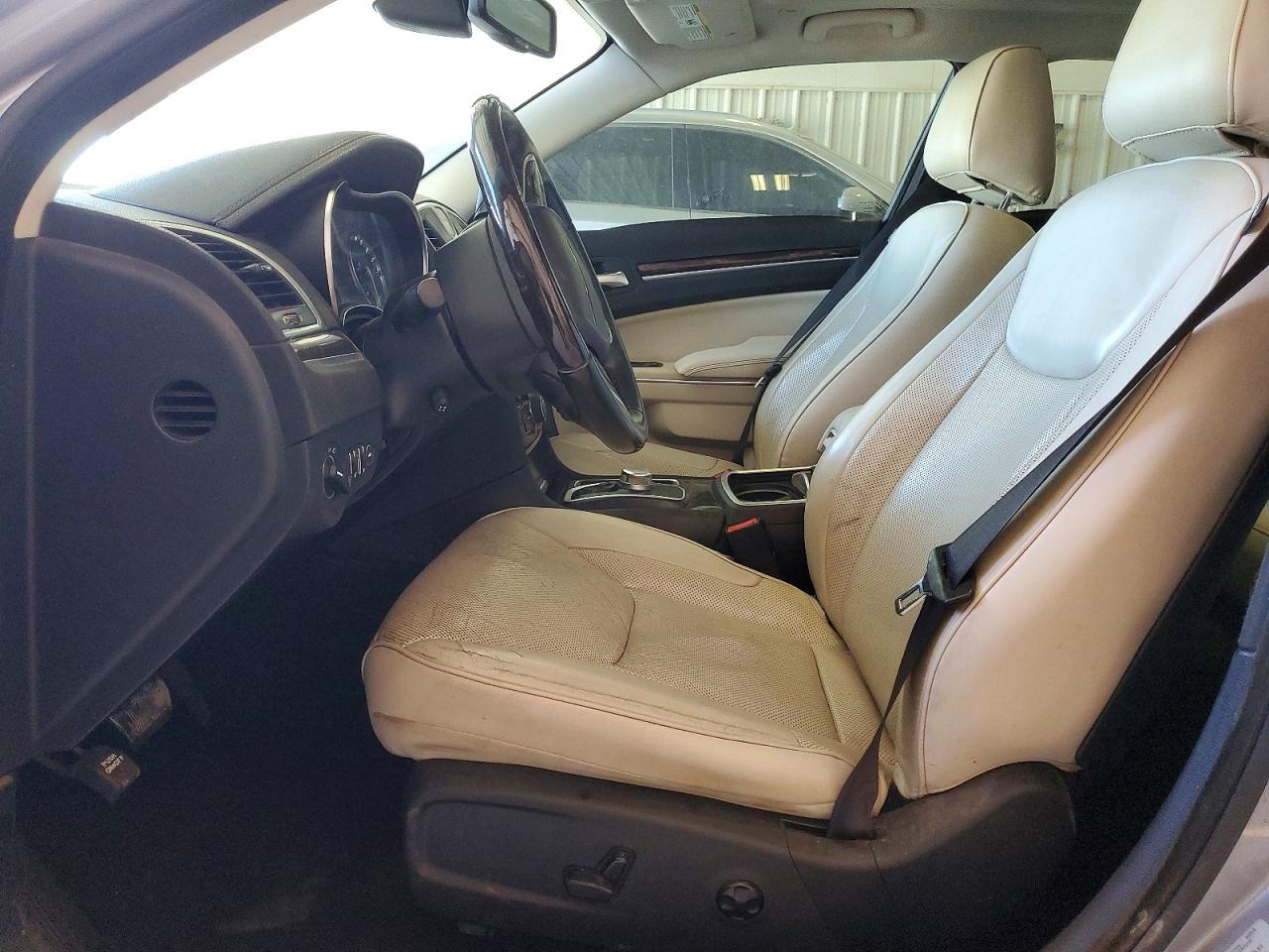 2017 Chrysler 300C - zdjęcie 7