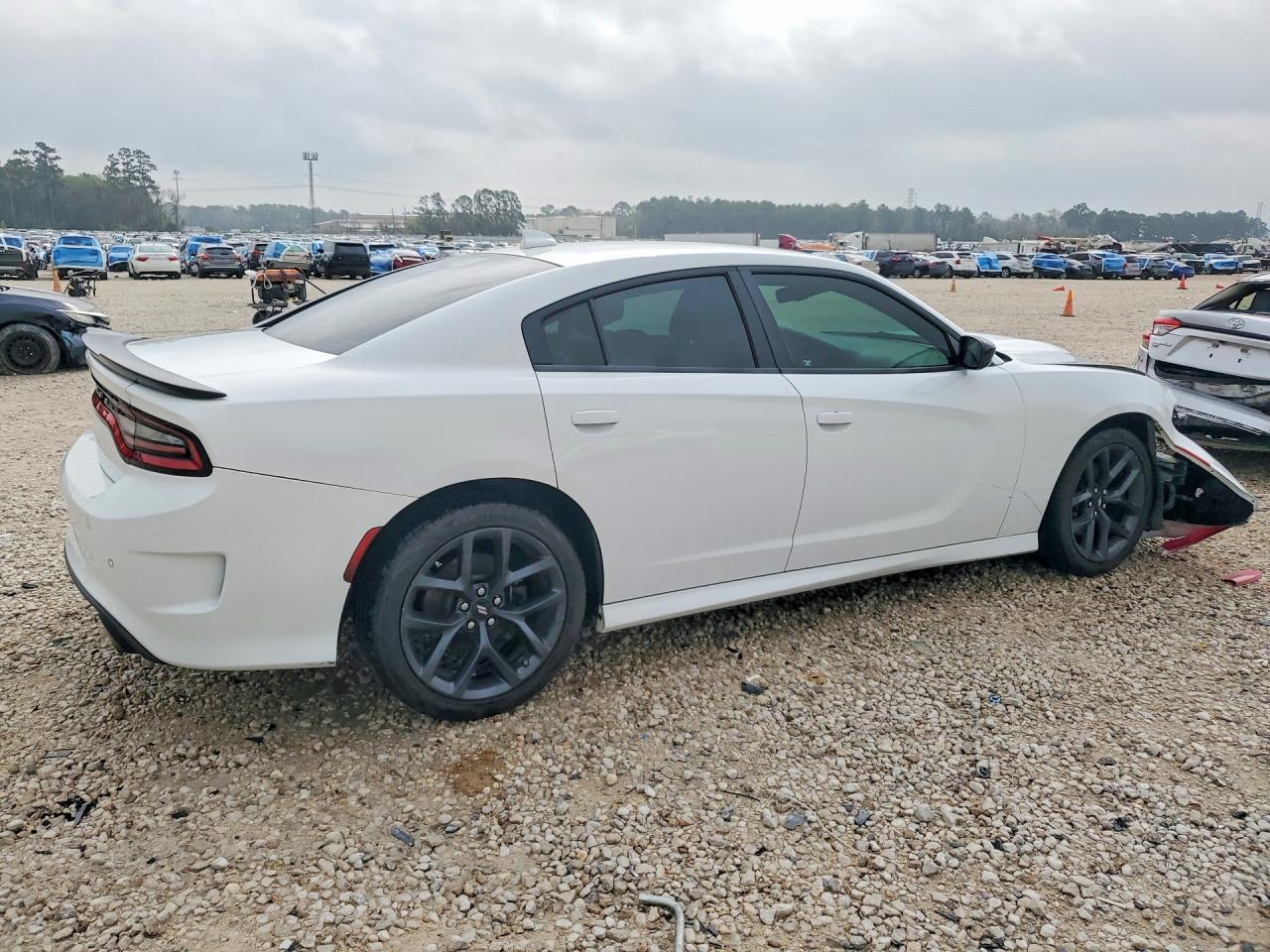 2019 Dodge Charger Gt - zdjęcie 3