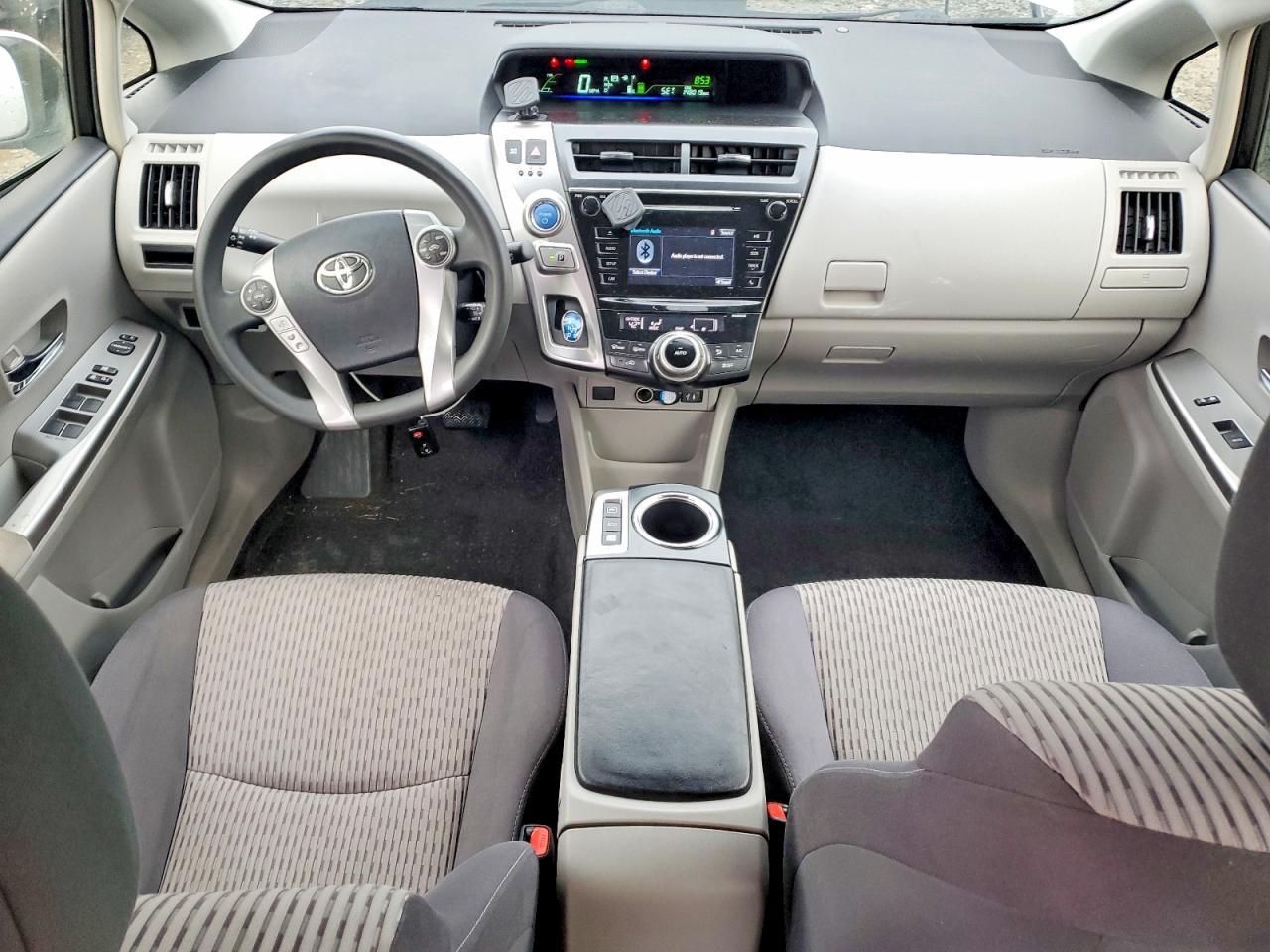 2016 Toyota Prius V Two - zdjęcie 8