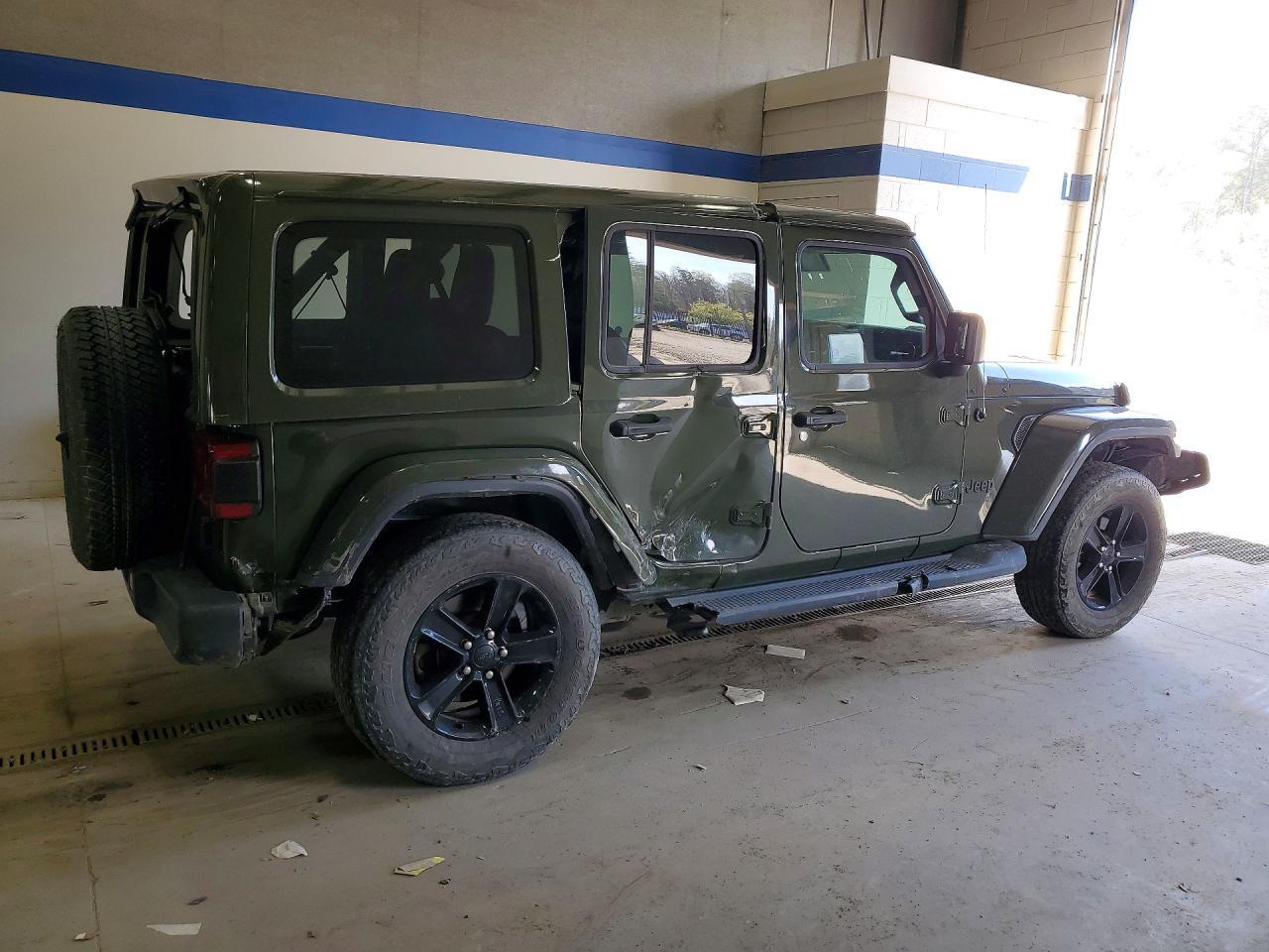 2021 Jeep Wrangler Unlimited Sahara - zdjęcie 3