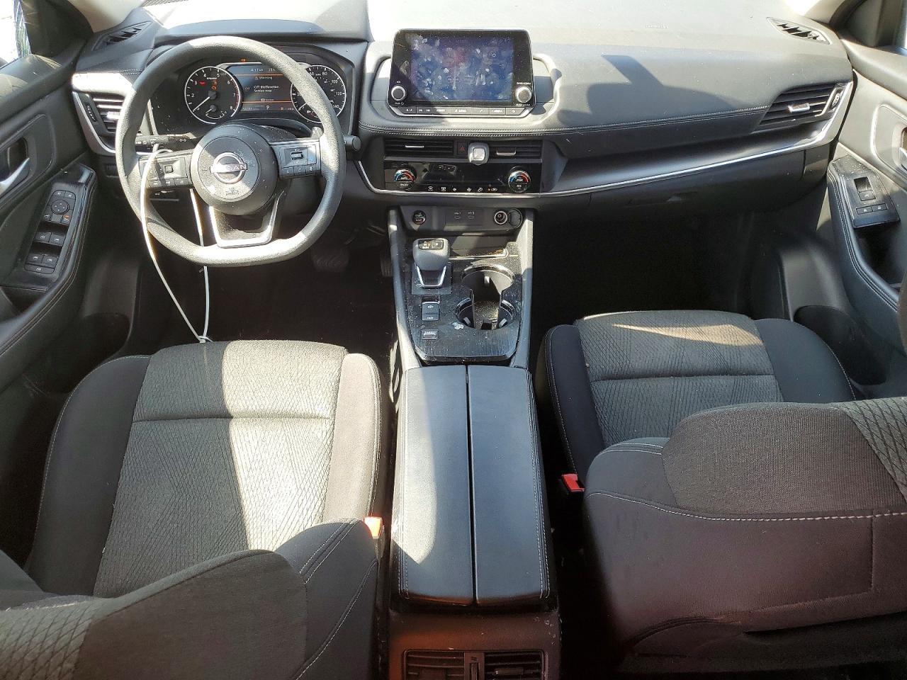 2024 Nissan Rogue Sv - zdjęcie 8