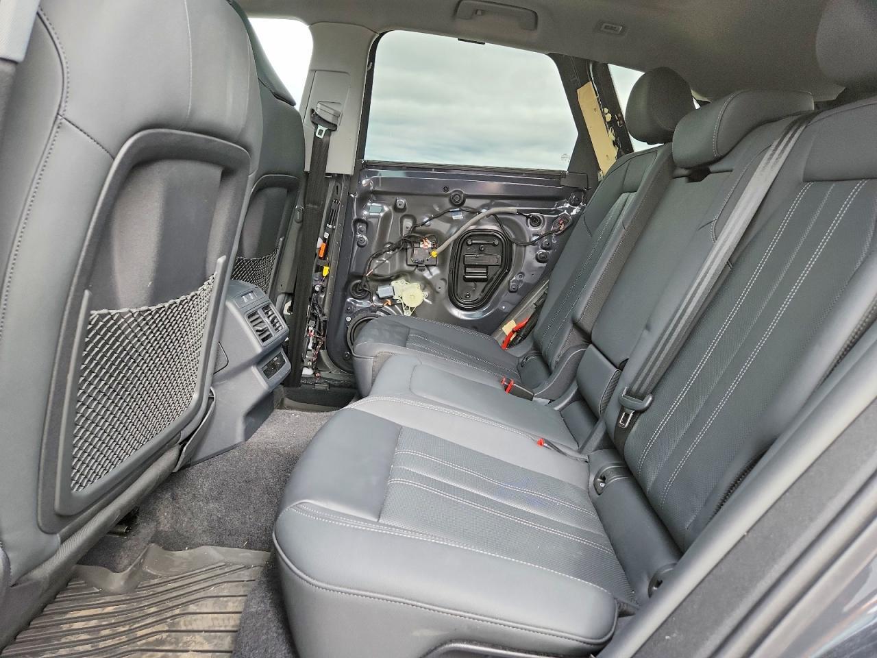 2025 Audi Q5 Premium Plus - zdjęcie 11