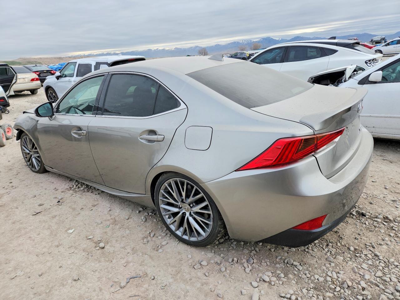 2017 Lexus Is 300 Base - zdjęcie 2