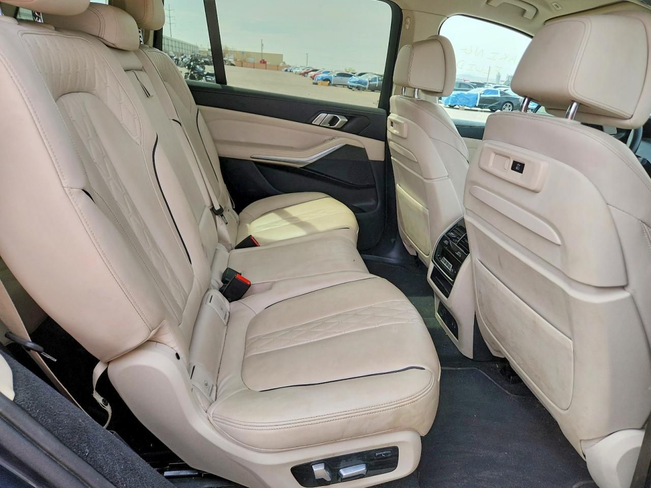 2022 BMW X7 xDrive40I - zdjęcie 11