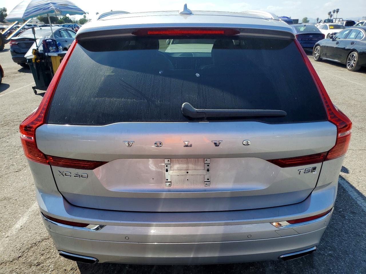 2021 Volvo Xc60 T5 Inscription - zdjęcie 6