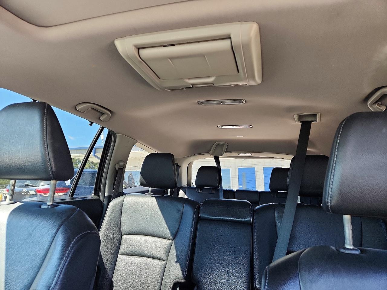 2017 Honda Pilot Touring - zdjęcie 10