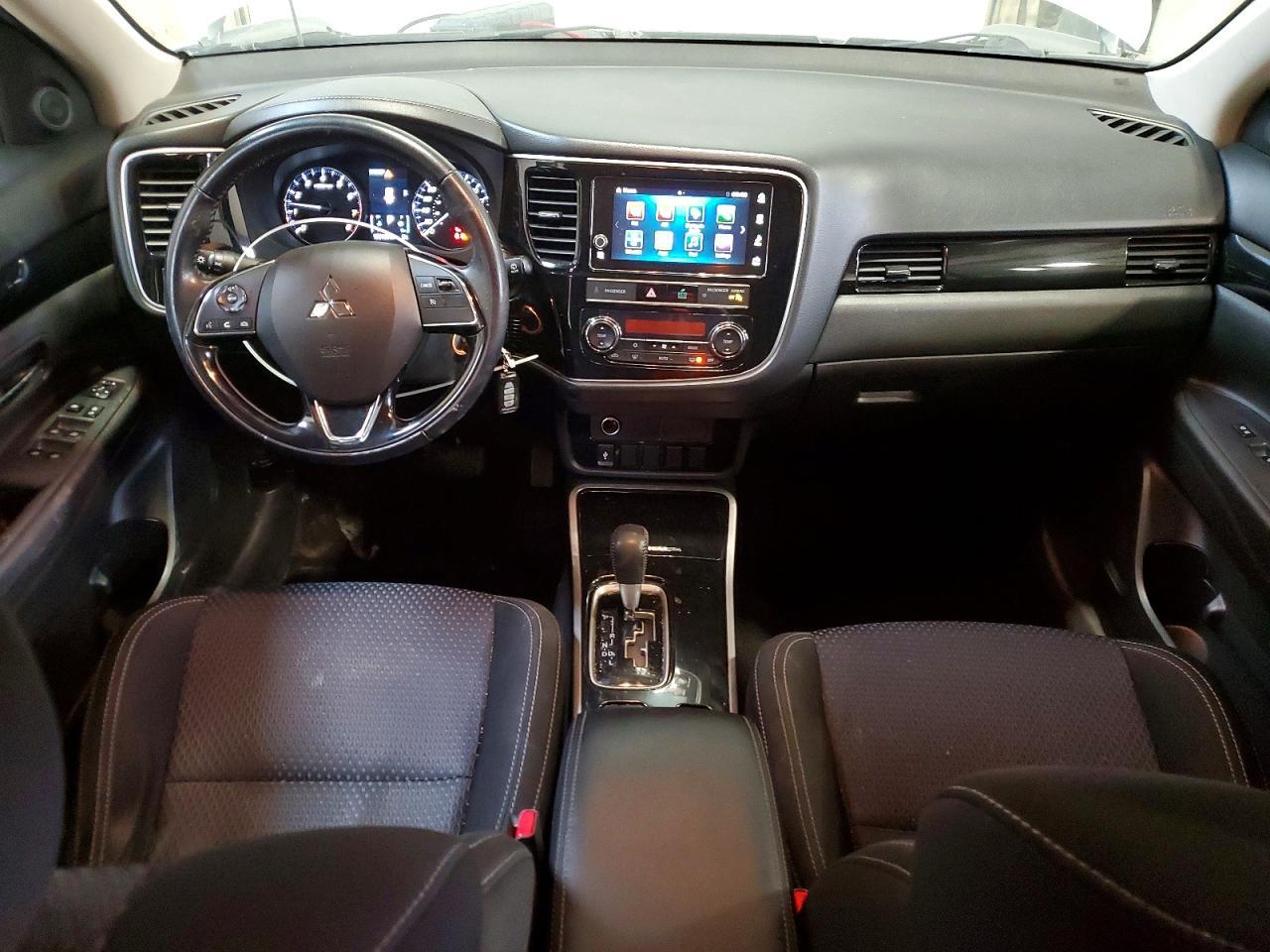 2019 Mitsubishi Outlander Es - zdjęcie 8