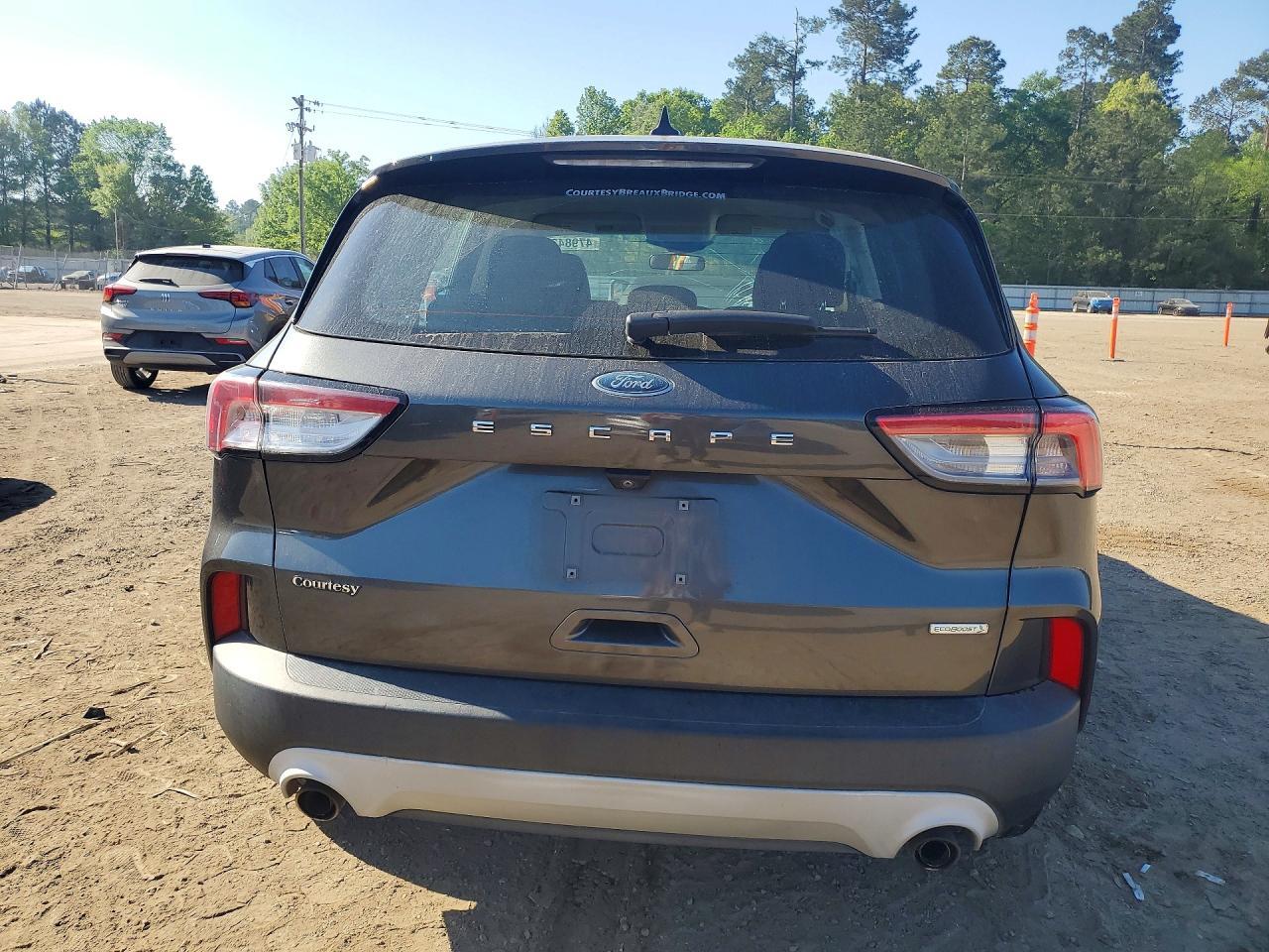 2020 Ford Escape S - zdjęcie 6