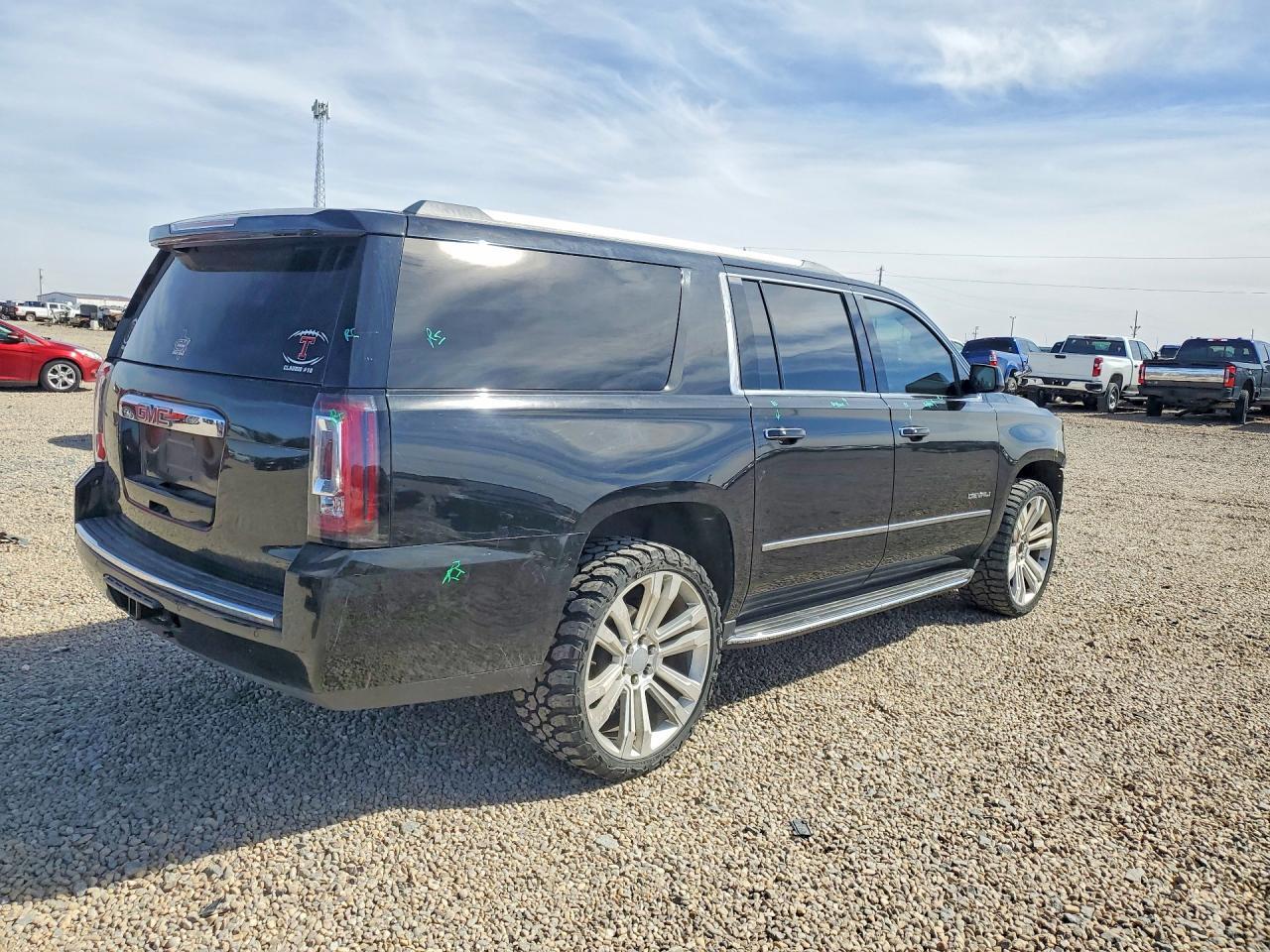 2018 GMC Yukon Xl Denali - zdjęcie 3