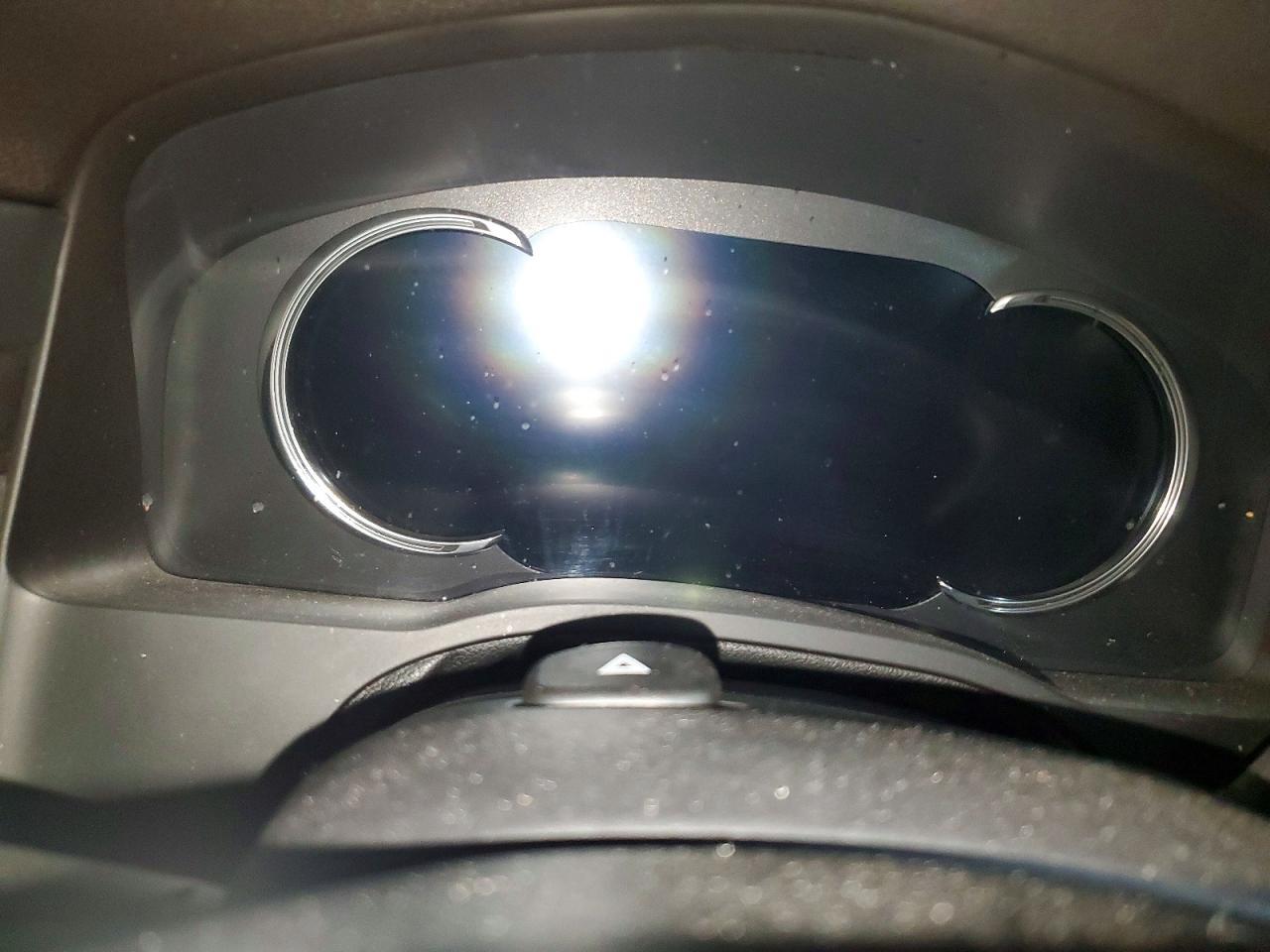 2016 Cadillac Escalade Luxury - zdjęcie 9