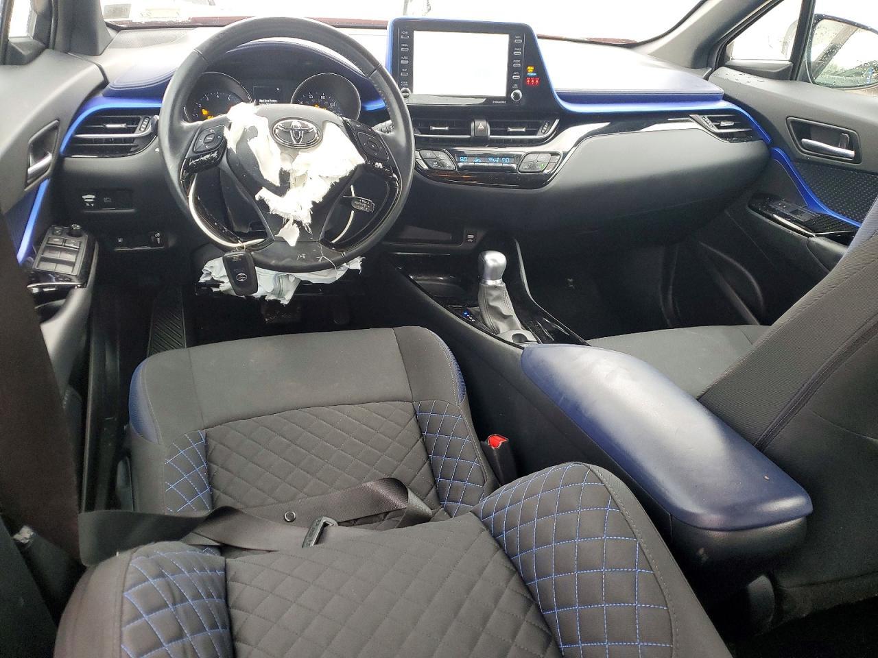 2021 Toyota C-Hr Xle - zdjęcie 8