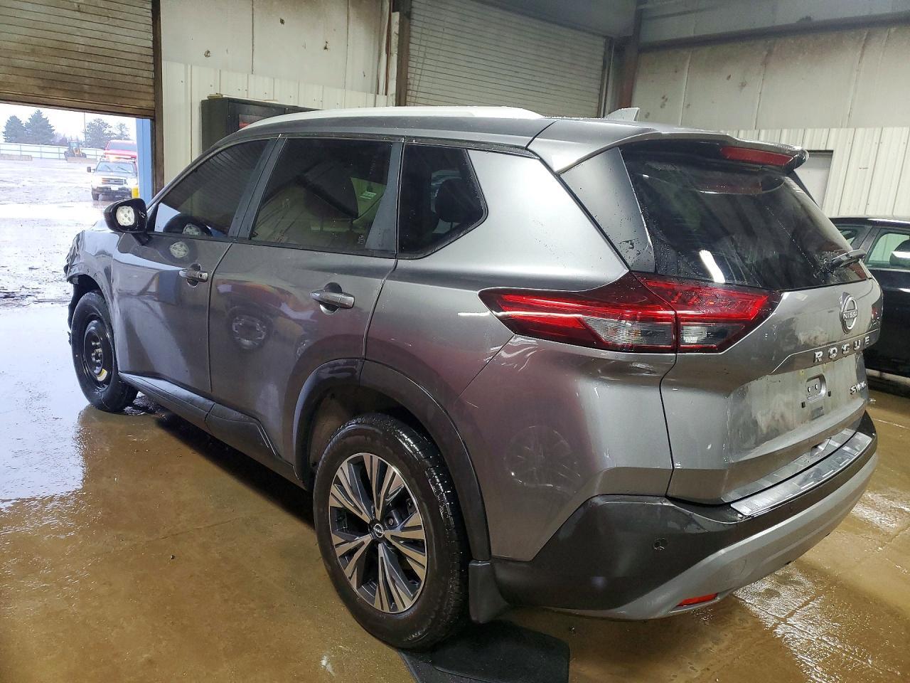 2023 Nissan Rogue Sv - zdjęcie 2