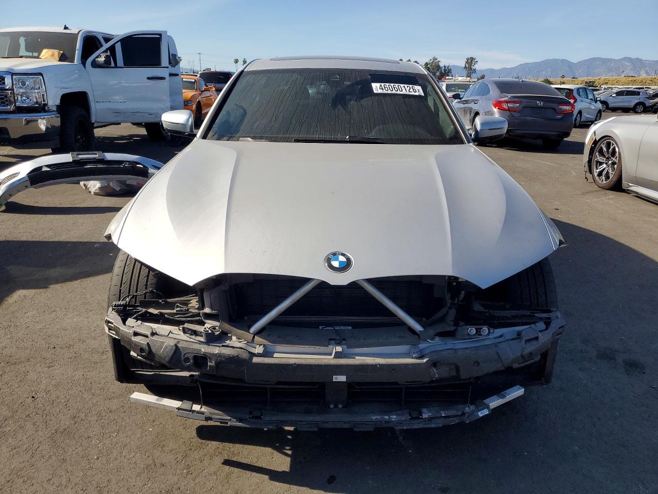 2019 BMW 330I - zdjęcie 5