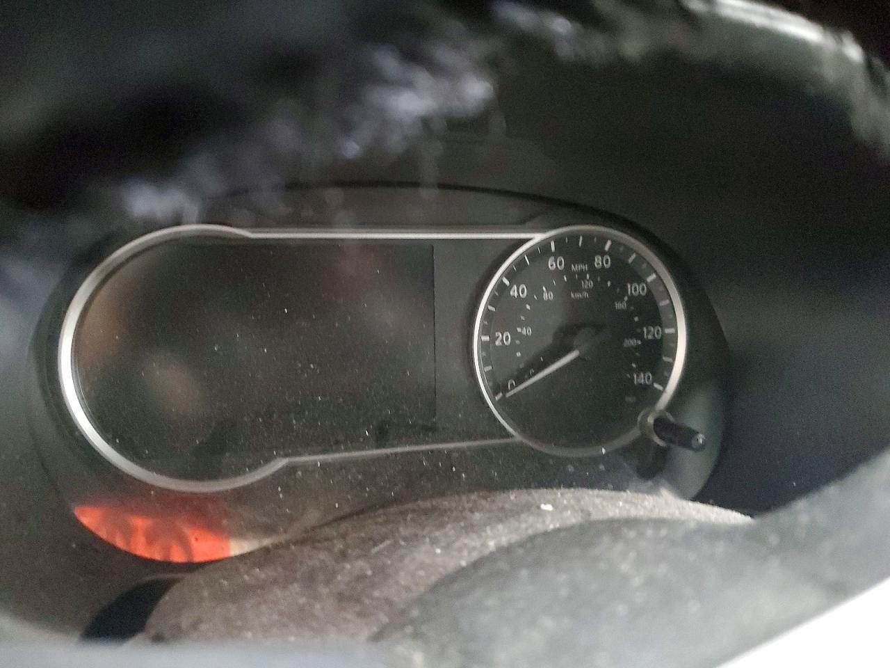 2020 Nissan Kicks Sr - zdjęcie 9