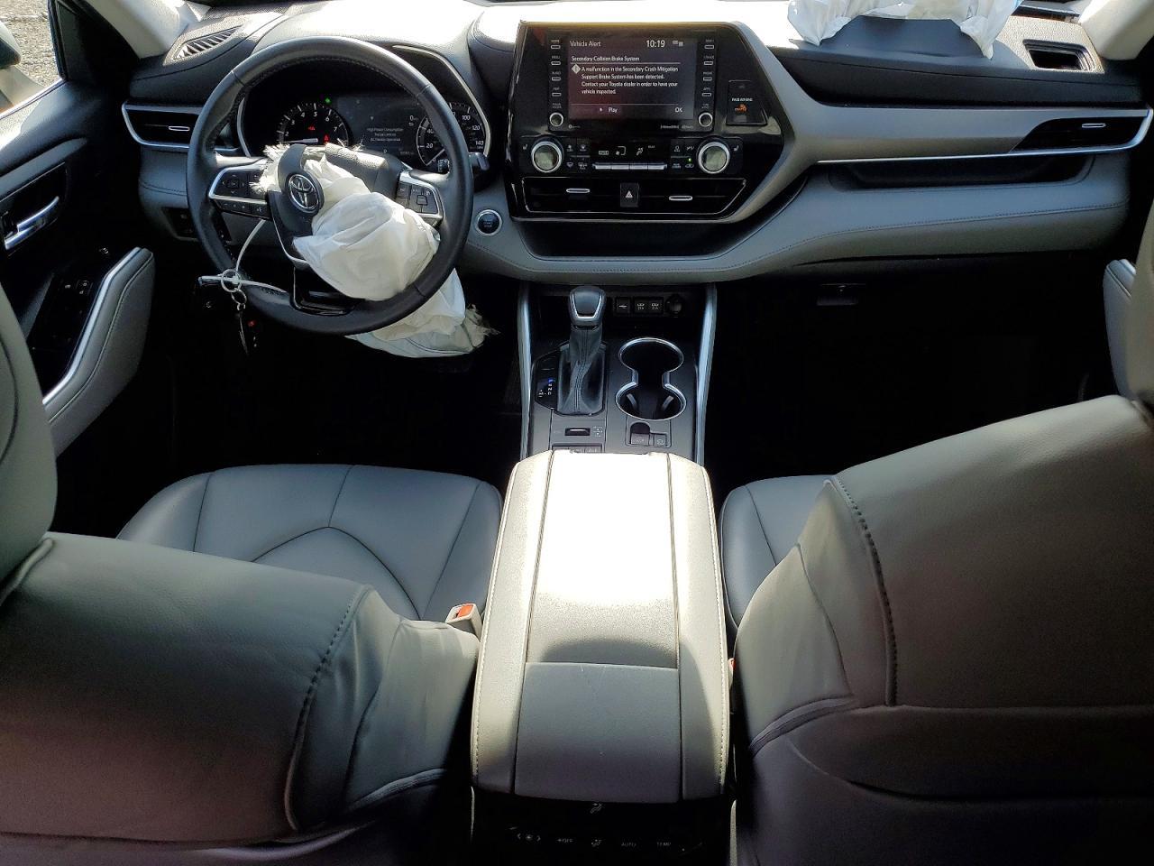 2021 Toyota Highlander Xle - zdjęcie 8