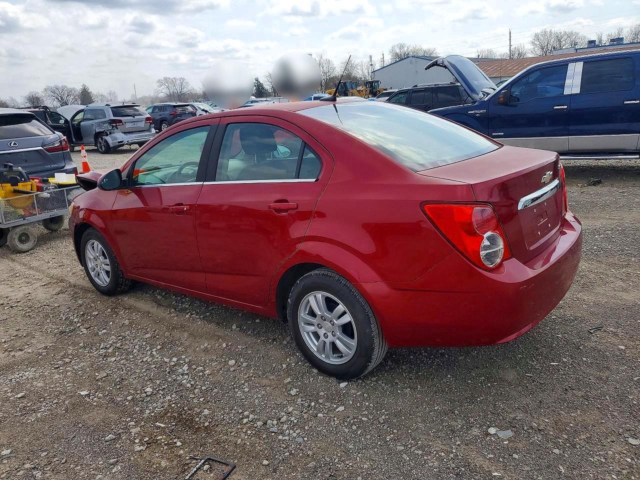 2013 Chevrolet Sonic Lt - zdjęcie 2
