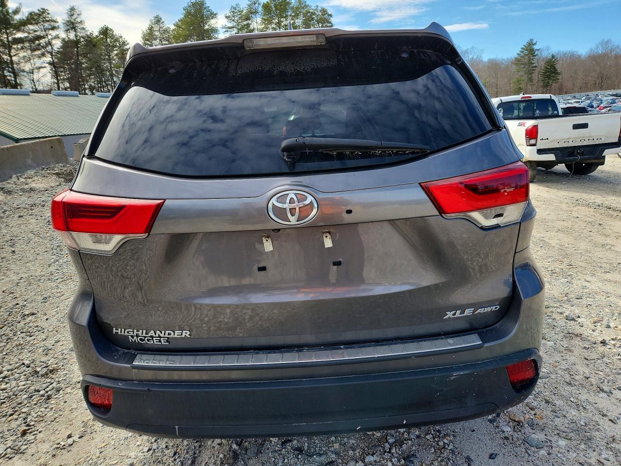 2018 Toyota Highlander Xle - zdjęcie 6