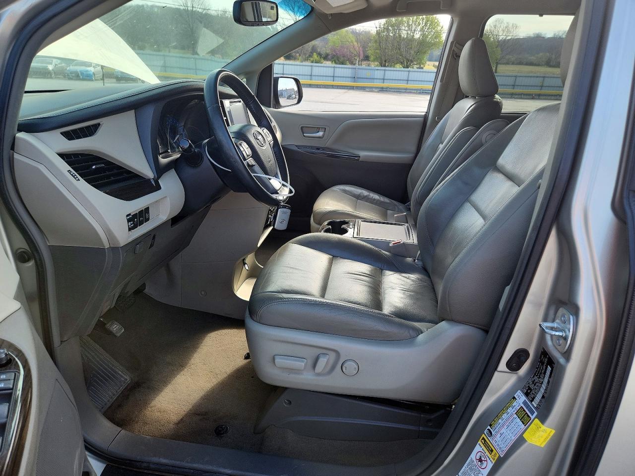 2017 Toyota Sienna Xle 7-Passenger - zdjęcie 7