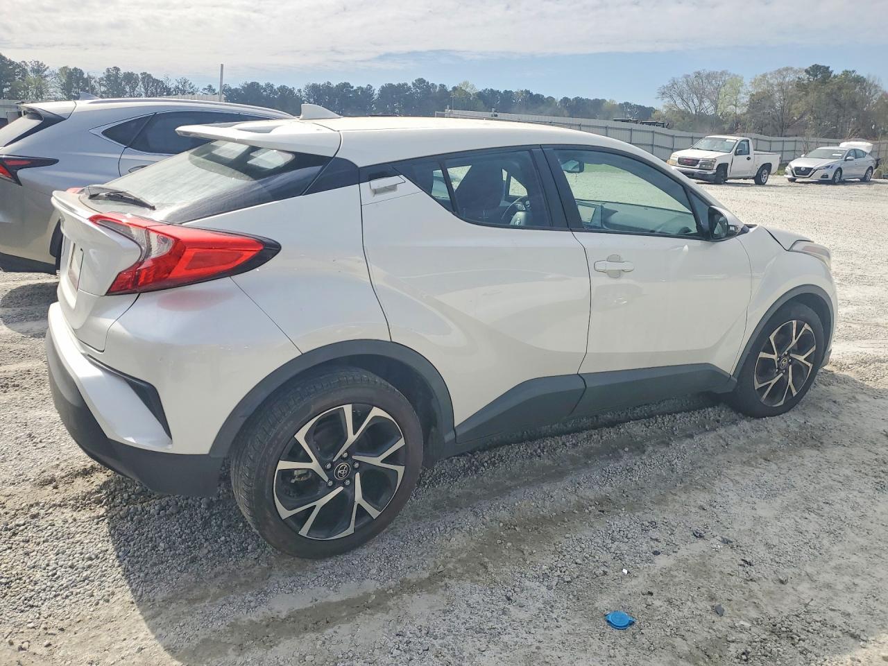 2018 Toyota C-Hr Xle - zdjęcie 3