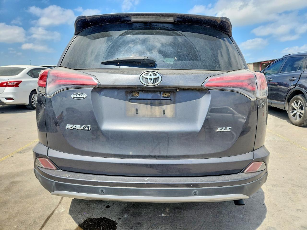 2017 Toyota Rav4 Xle - zdjęcie 6