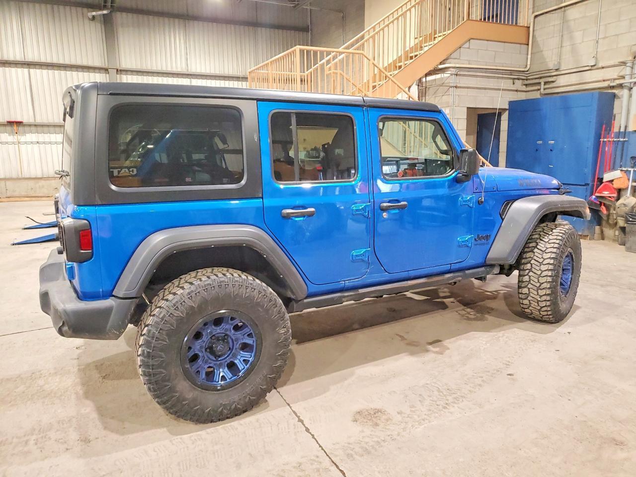 2022 Jeep Wrangler - zdjęcie 3