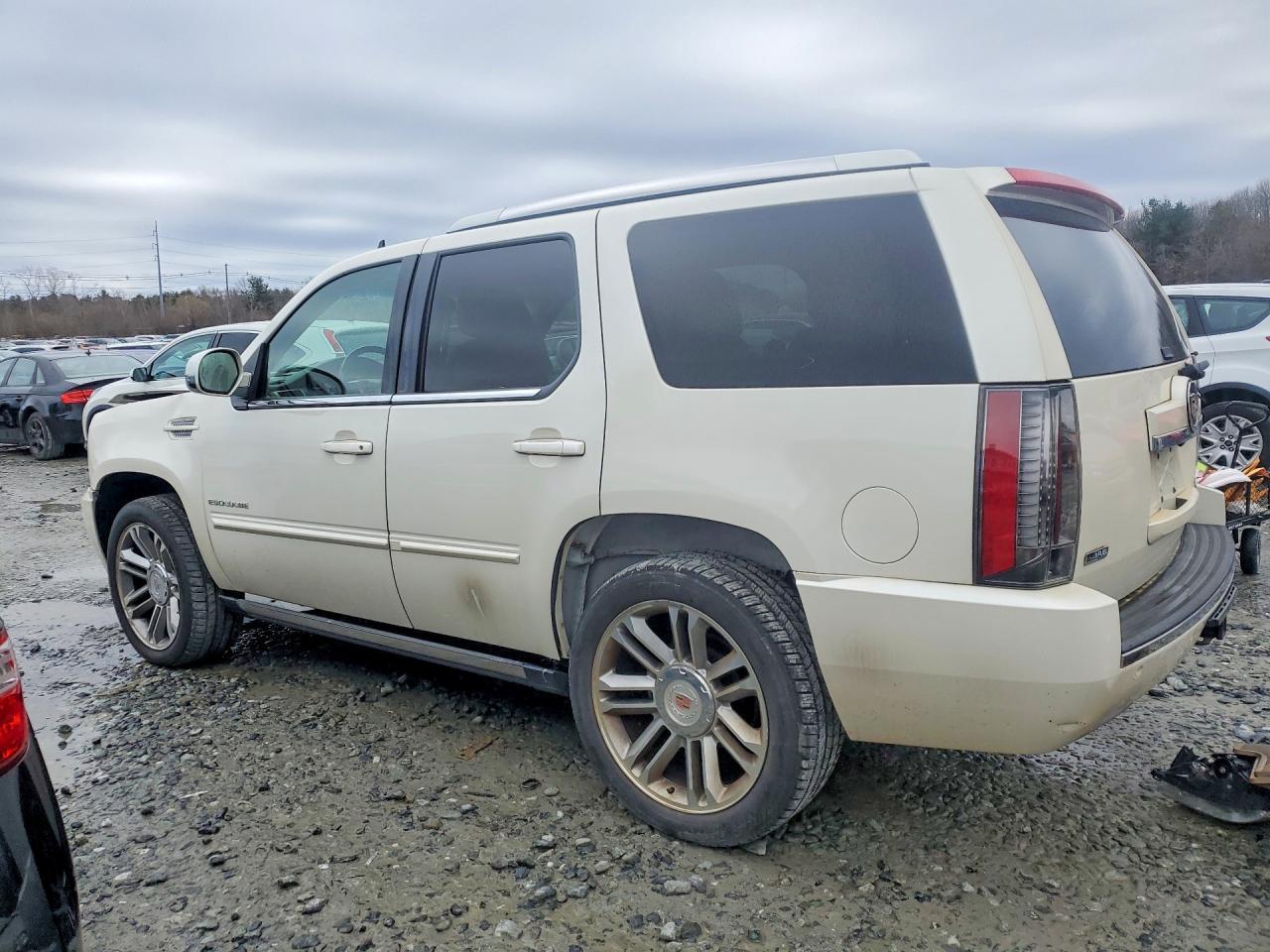 2014 Cadillac Escalade Premium - zdjęcie 2