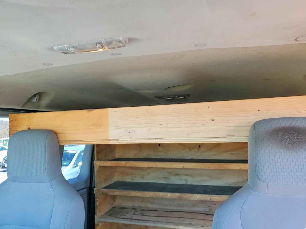 2013 Ford Econoline E350 Super Duty Wagon - zdjęcie 10