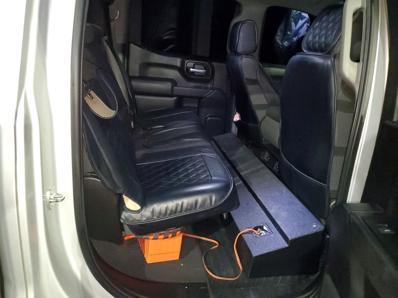 2020 Chevrolet Silverado C1500 Heavy Duty - zdjęcie 11