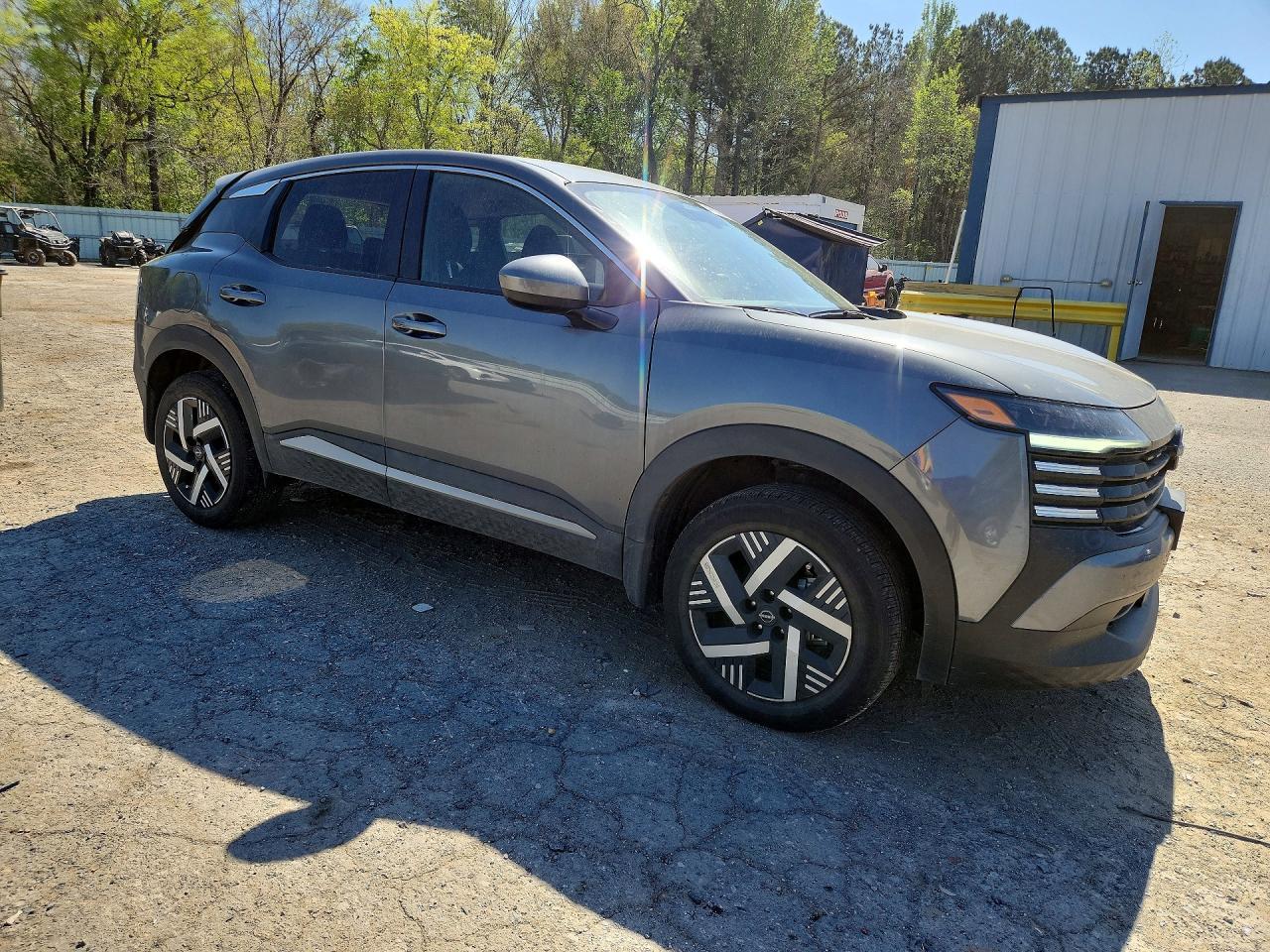 2025 Nissan Kicks Sv - zdjęcie 4