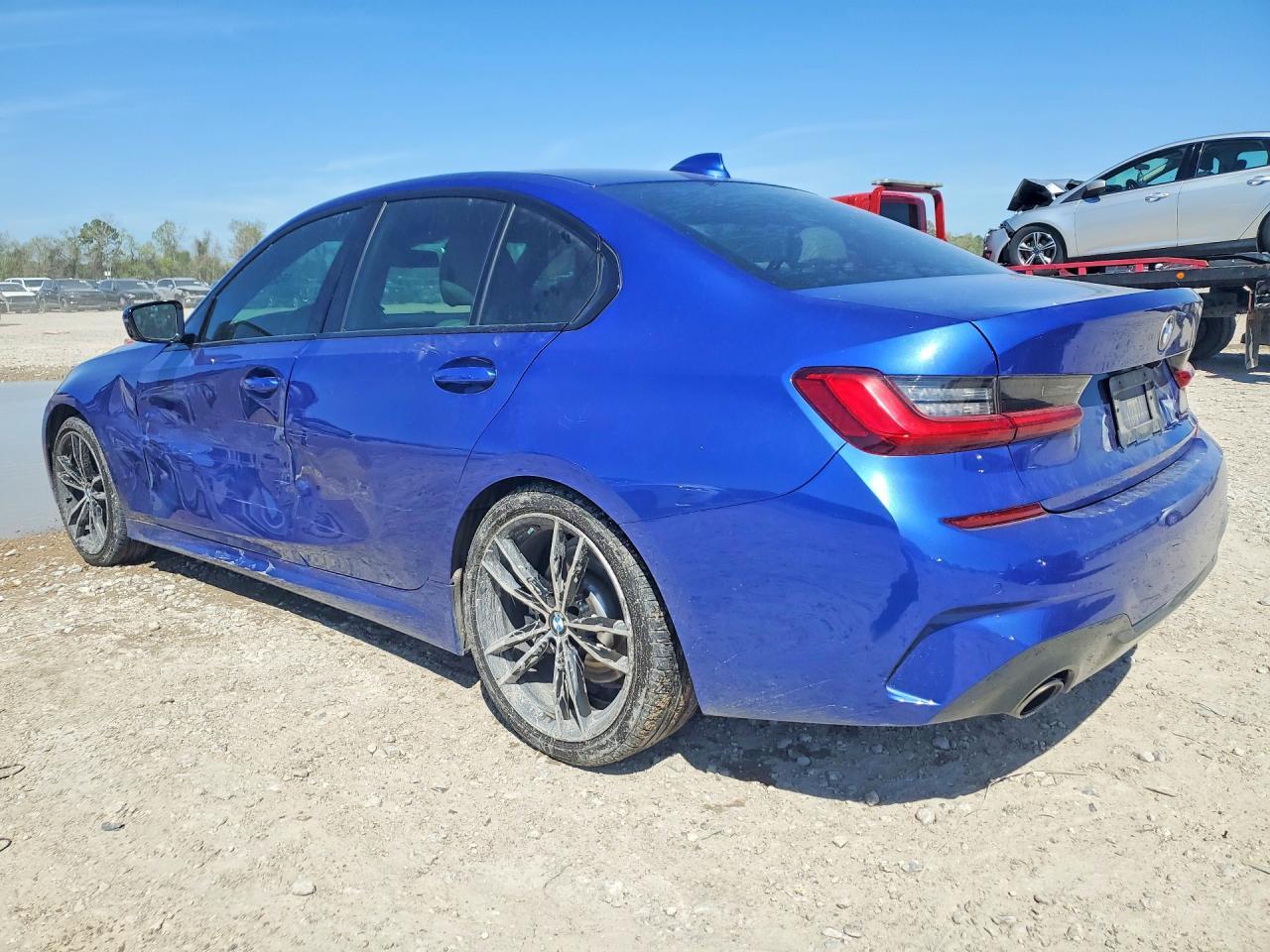 2020 BMW 330Xi - zdjęcie 2