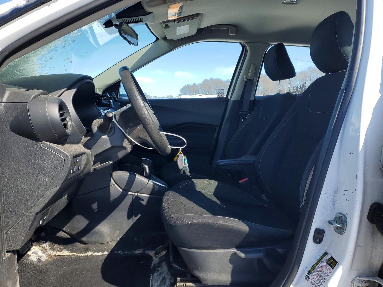 2021 Nissan Kicks S - zdjęcie 7